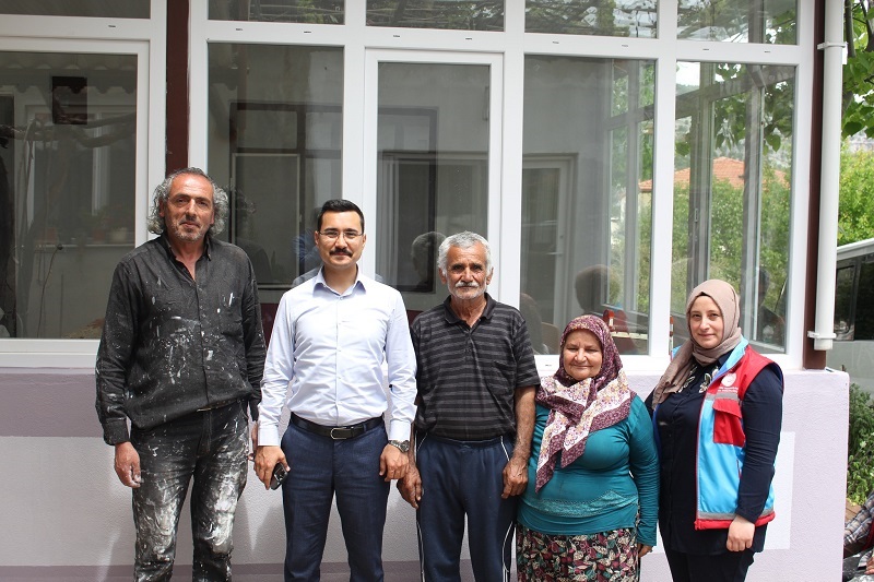 İbradı Kaymakamlığı  “Renkli Hayatlar Projesi” ile Ürünlü Mahallemizde 12 evin boyama işlemi tamamlandı.